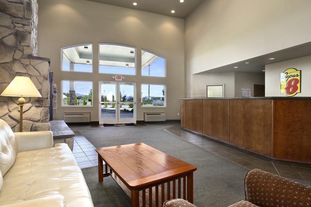 Super 8 By Wyndham Central Pt Medford Central Point Exterior photo